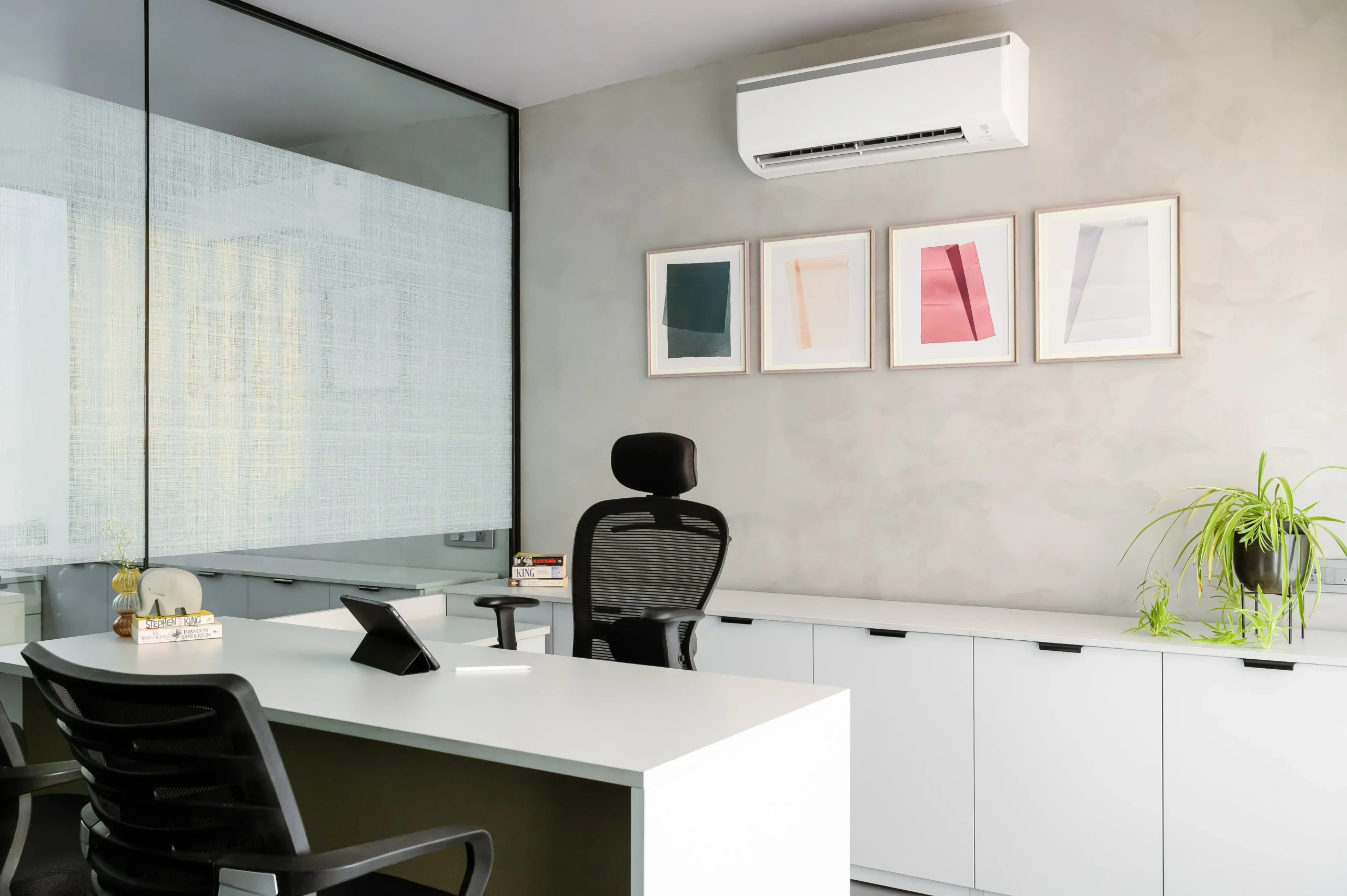 Integrated design and execution office fit-out